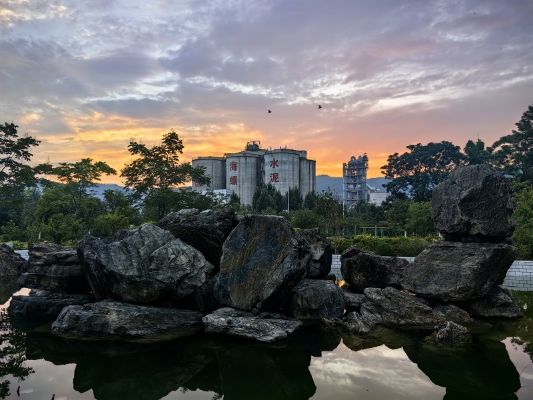 為霞尚滿天，梁平海螺譚嬌_副本