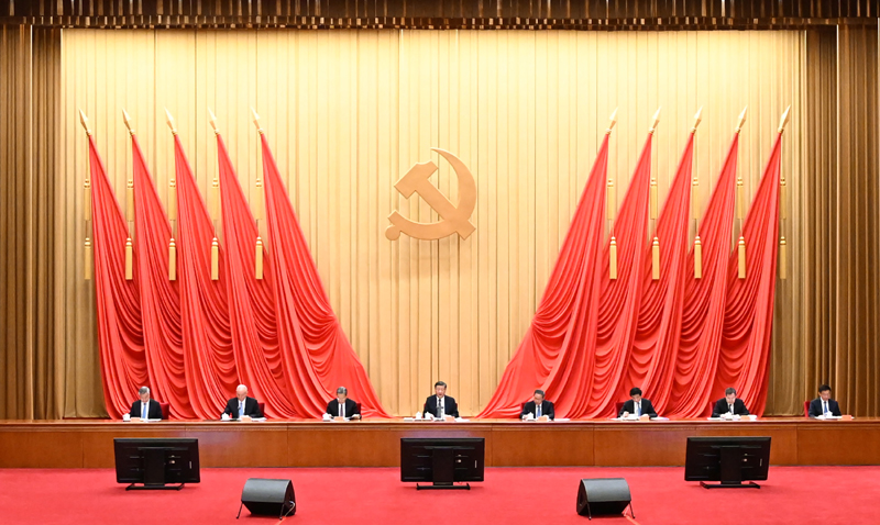 4月3日，學習貫徹習近平新時代中國特色社會主義思想主題教育工作會議在北京召開。中共中央總書記、國家主席、中央軍委主席習近平出席會議并發(fā)表重要講話。李強、趙樂際、王滬寧、蔡奇、丁薛祥、李希、韓正出席會議。